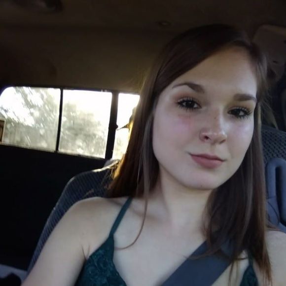 Meet your Posher, Madyson - Picture 1 of 1